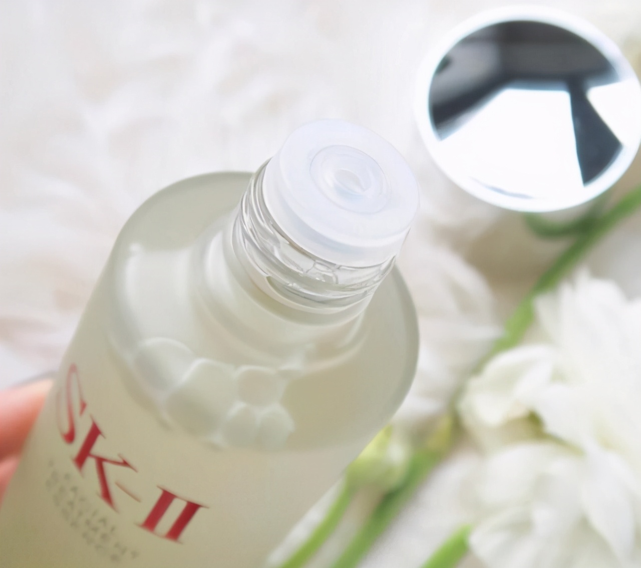 奥尔滨水乳和黛珂炫白哪个好,日本四大神水评测