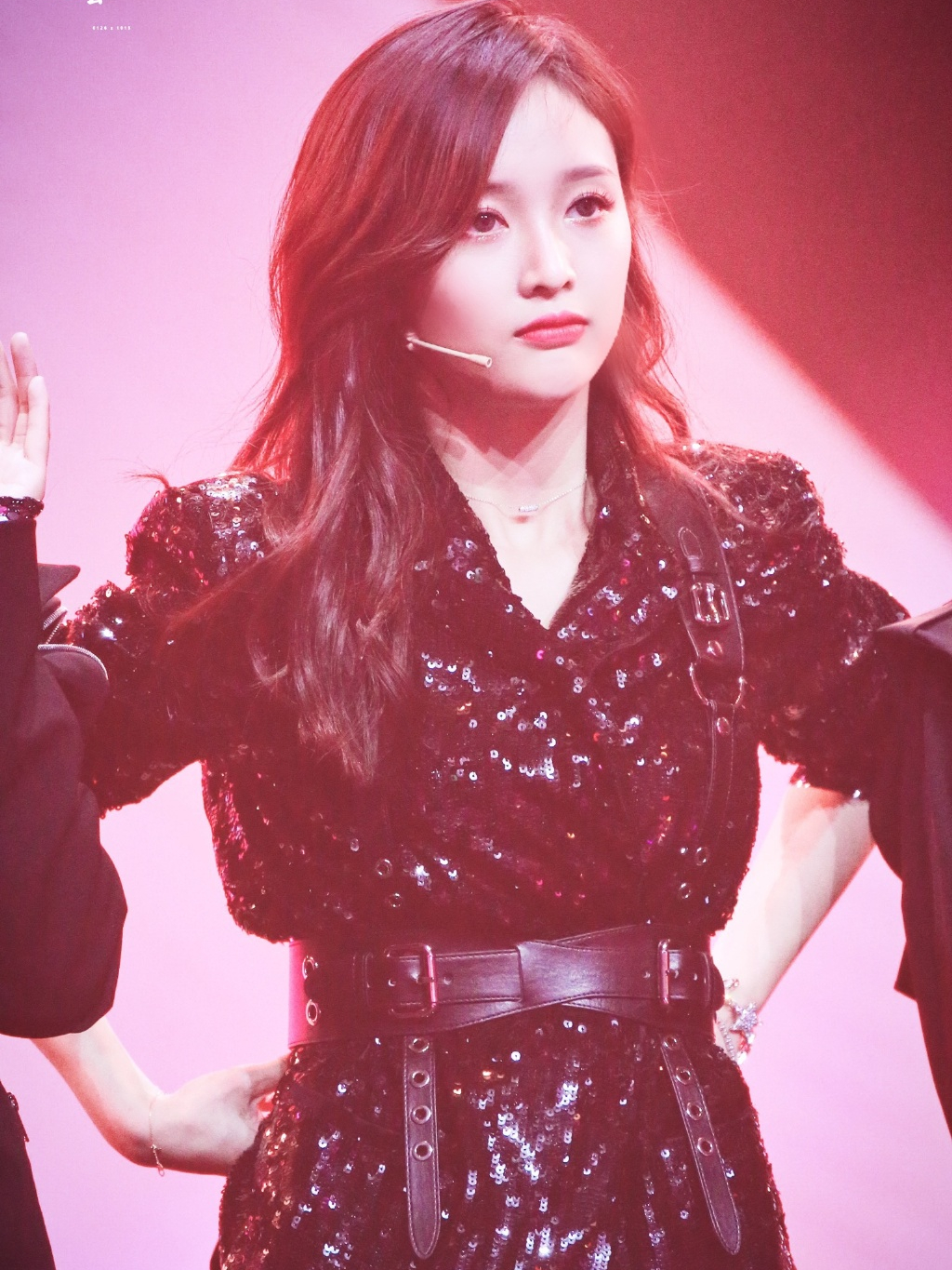 吴宣仪液体装,吴宣仪初舞台红衣