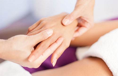 孕晚期孕妈手肿胀正常吗,孕晚期肿成了大猪蹄