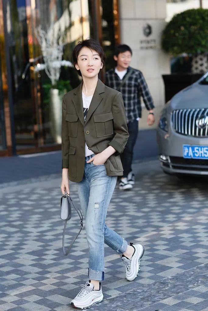 秋季用4双鞋提升时髦感,今夏必穿的三双鞋