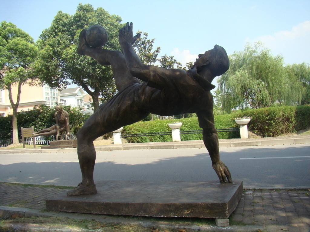 踢足球的好处英语,踢足球的好处和功效