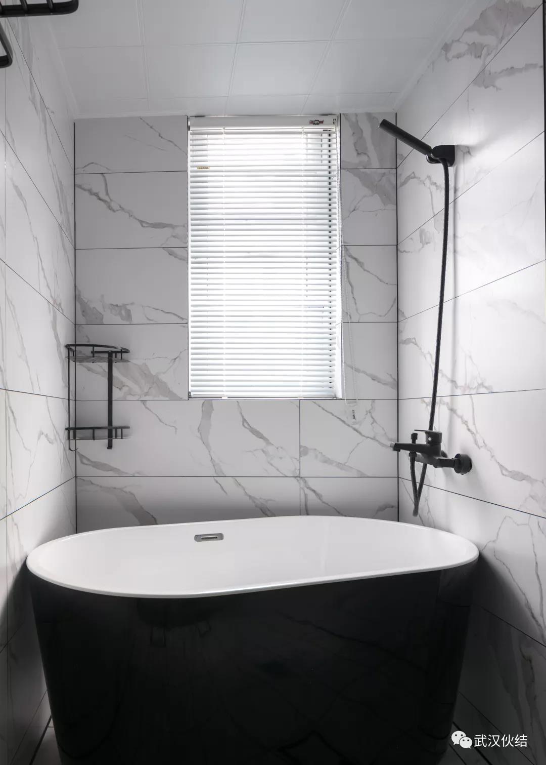 「恋·家」在灰色空间里找色块，是这个房子里最浪漫的益智游戏