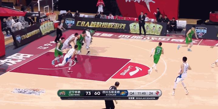 郭艾伦说杨鸣已经上一回热搜,杨鸣捂郭艾伦嘴原声