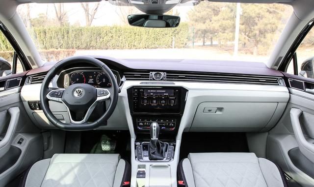 非豪华品牌中级车,不想买大众化的b级车