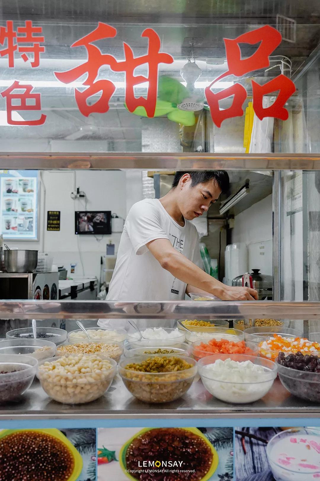 “就卖10块，难怪凌晨2点还满座”