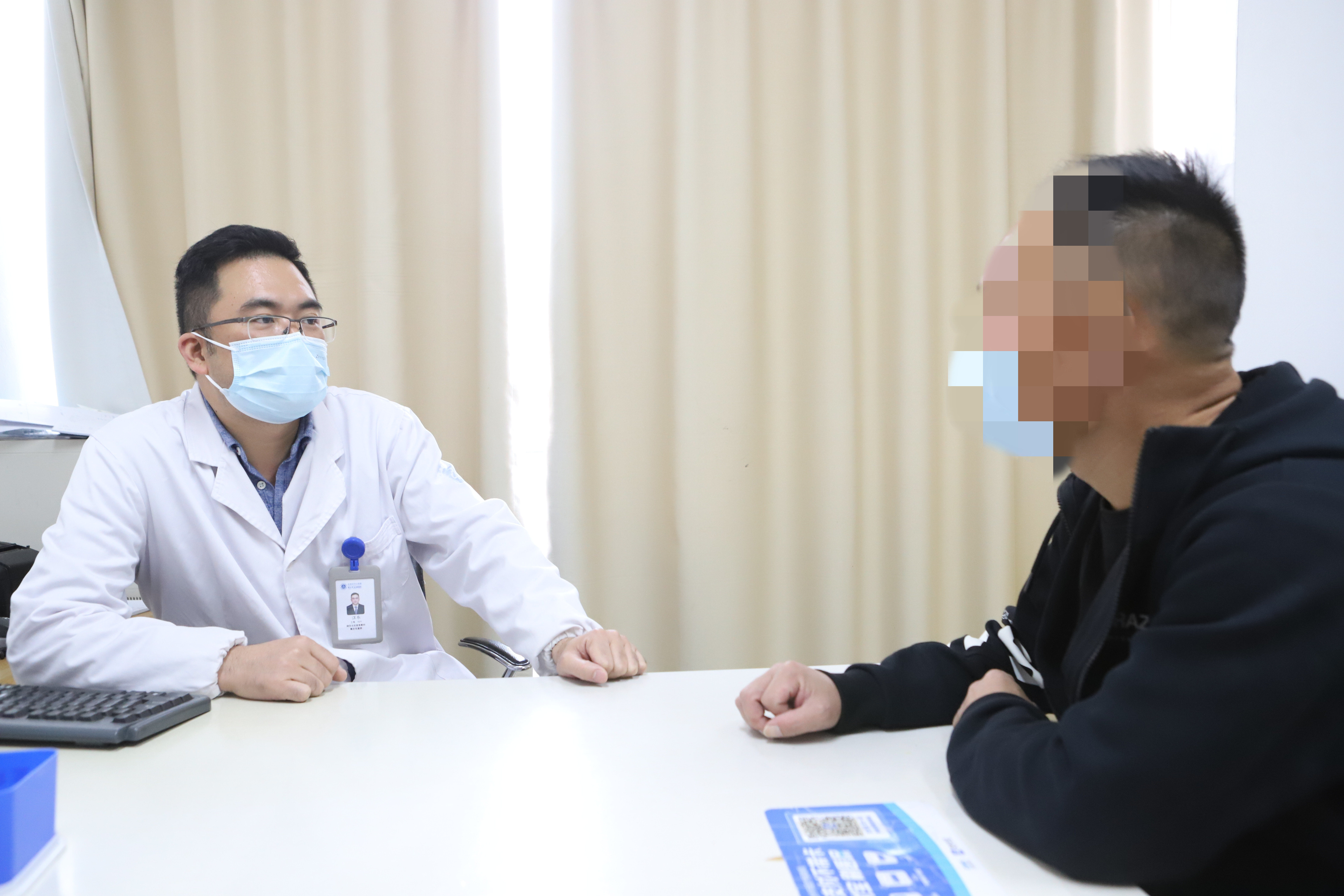 讳疾忌医，男子屁股上长满烂肉！起因竟是20多年前的烧伤疤痕