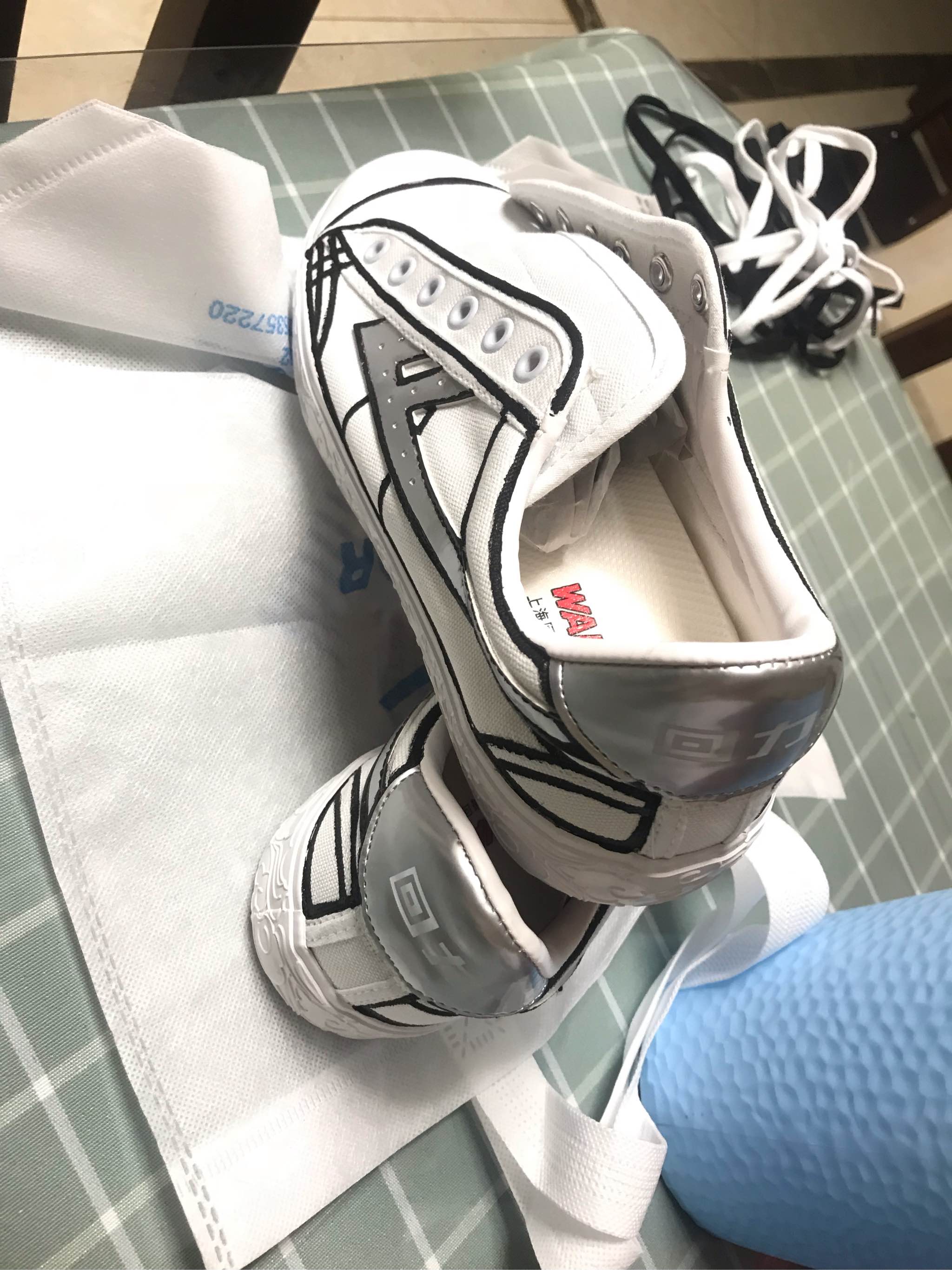 回力鞋手绘方法,回力的鞋子都是注塑的吗