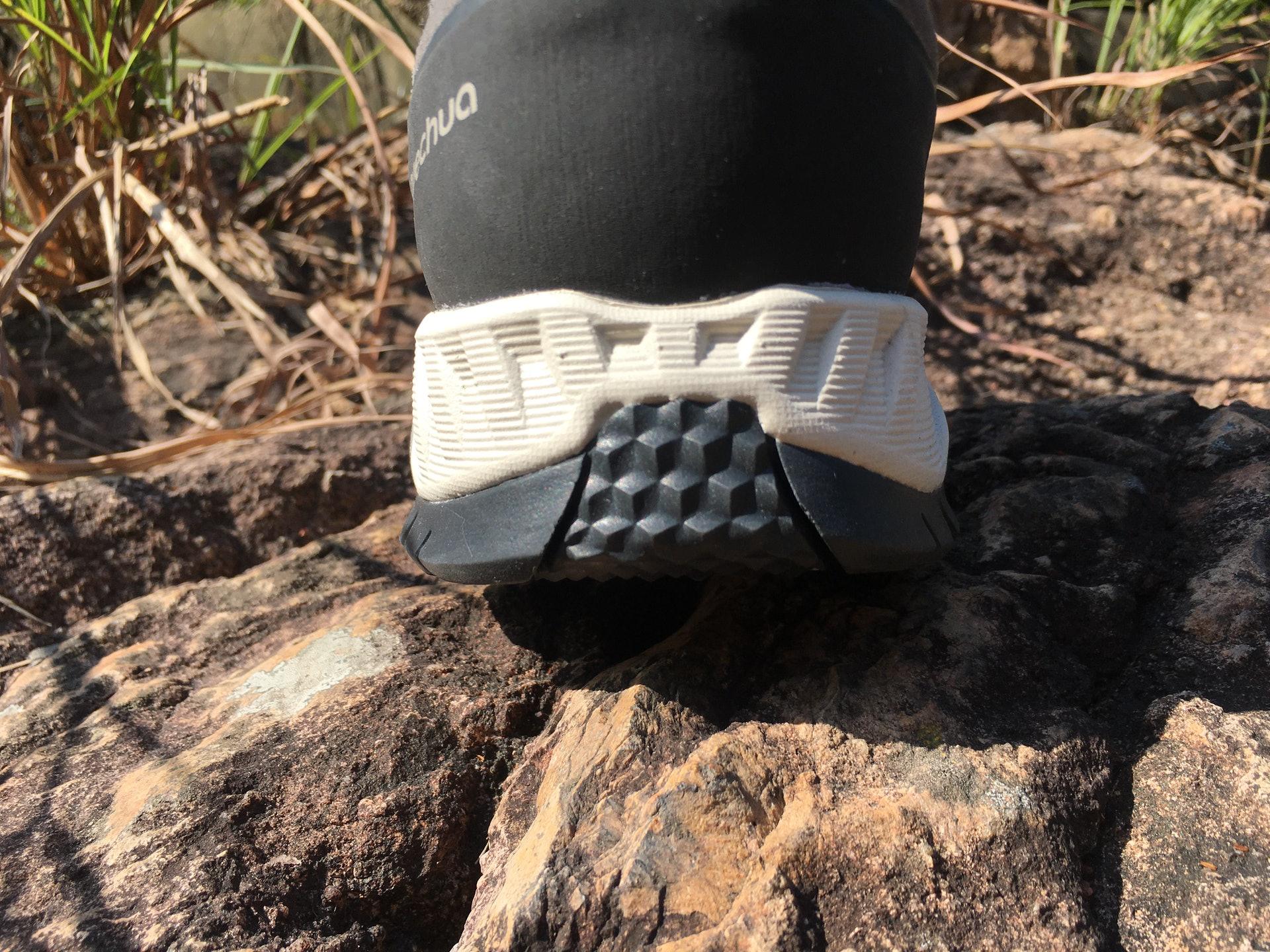 迪卡侬登山鞋性价比怎么样,迪卡侬登山鞋mh500与mh900区别