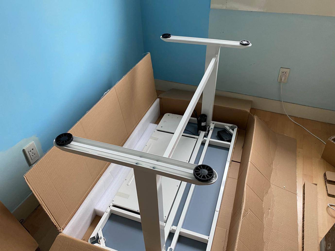 股价涨了五倍多，乐歌电动桌真的这么神奇吗？开箱到使用实测