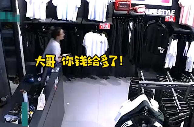 鸿星尔克再捐100万网友沸腾了,鸿星尔克捐5000万之后又赚了多少