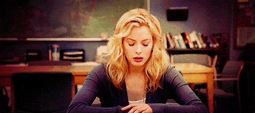 满屋子头发难清理一根皮筋搞定,满屋子都是头发怎么清理