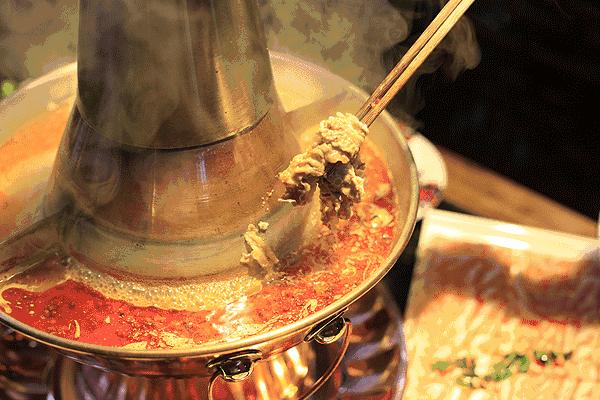 一千个吃客一千种感觉，但基本没有人拒绝这里的羊肉