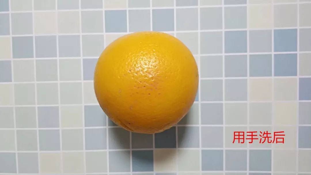 还在用洗面奶洗脸卸妆就out了！用它轻轻一刷，几秒就能深层清洁每个毛孔，感觉黑头都蹦出来了！