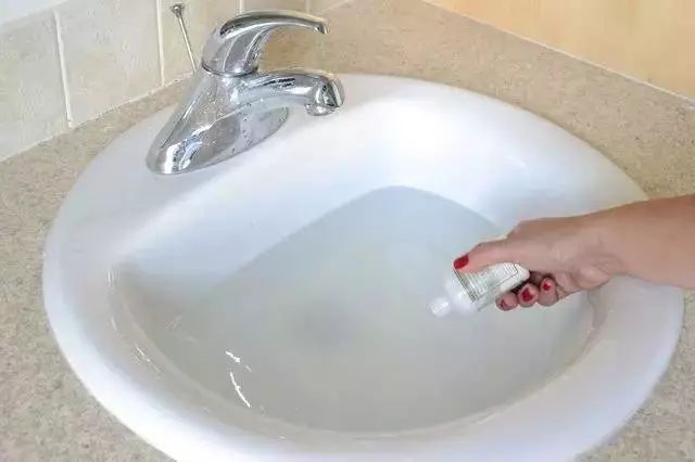 毛衣能用洗衣粉洗吗,毛衣用洗衣液还是洗衣粉