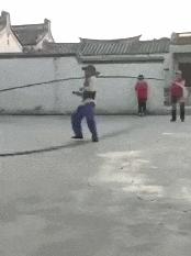 盘点那些奇葩的健身方式,你根本想象不到民间健身有多狂野