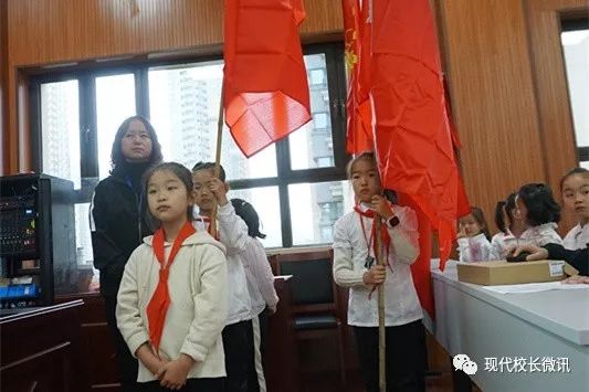 「直通校园」致敬建队日向队旗敬礼——太原市尖草坪区恒大实验小学举行建队日活动