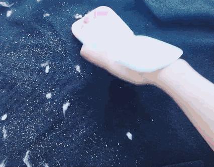 金丝绒衣服沾灰粘毛怎么办,衣服很容易粘毛沾灰