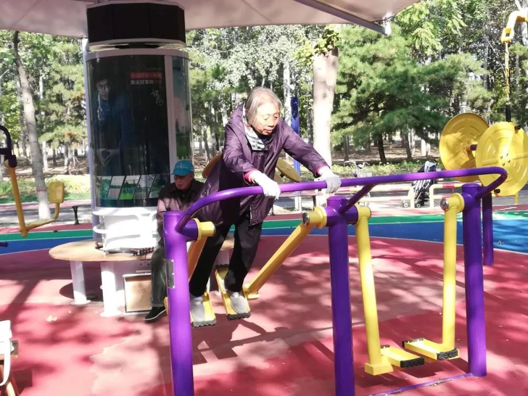 企业文化休闲区域展示,工厂改造成文化创意园