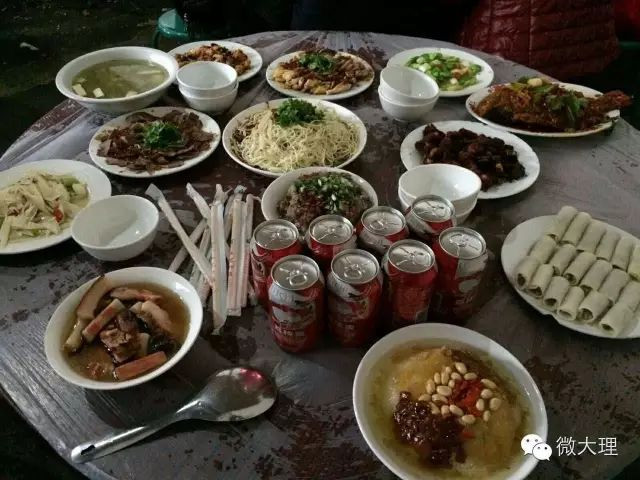 大理八大碗鱼做法,大理好吃的八大碗