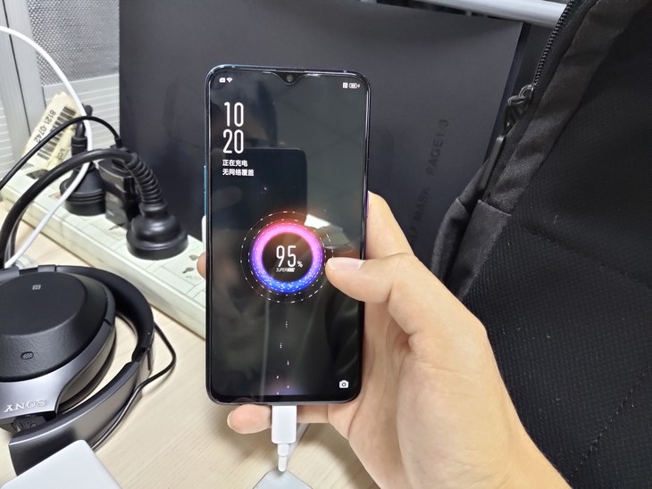 oppor17pro闪充测评,oppor17pro闪充优势