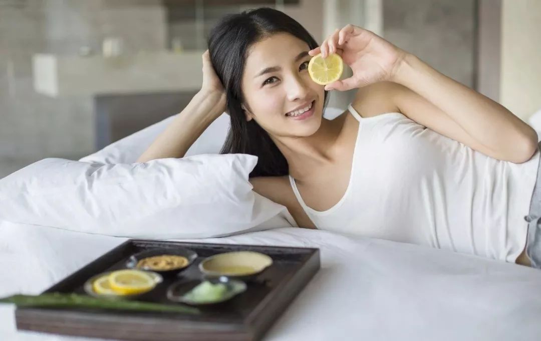 柠檬水为什么说可以美白,淘米水美白最佳方法