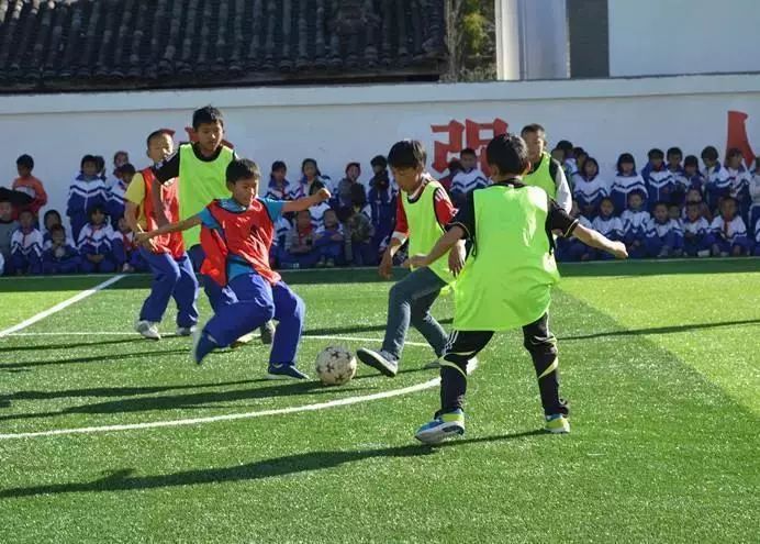 世界著名巴萨足球学院落地云南，“足球之乡”丽江被选中！
