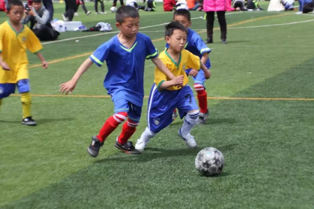 中国巴塞罗那足球学院,足球巴萨云南