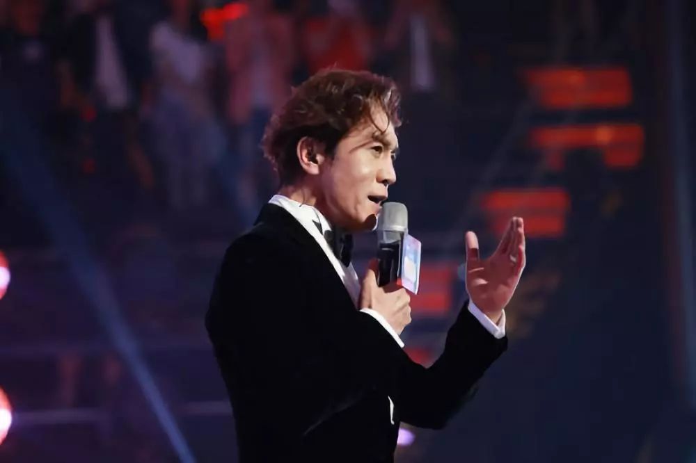 只是近黄昏珍惜眼前活在当下,最是黄昏后只为珍惜眼前人