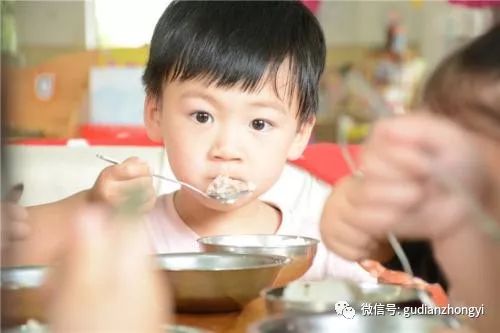 现在的小孩抵抗力差,在家怎么锻炼增强抵抗力