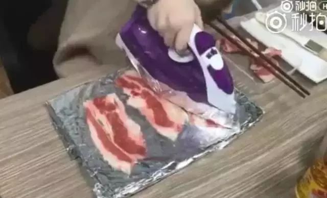 给跪了！在办公室用公司饮水机煮火锅，奇葩网红还用各种工具烹饪食物……这种脑洞大开要不得！