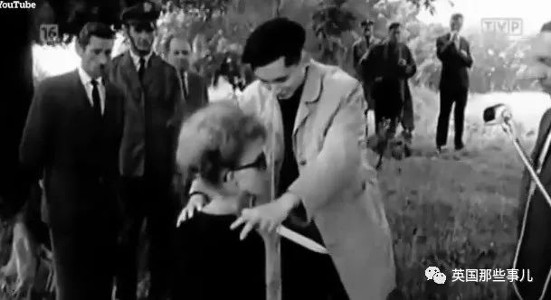 17岁男孩拿刀刺母亲,十七岁少年持刀捅人陕西