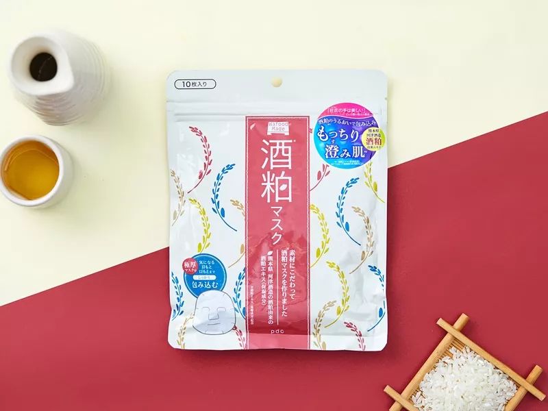 拼团丨这个面膜征服了全日本，敷一次脸能亮白两个度