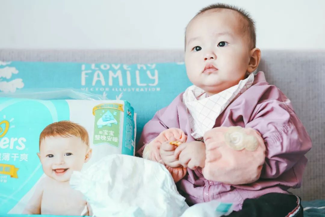 我潜入9个妈妈群,终于给娃买到Ta