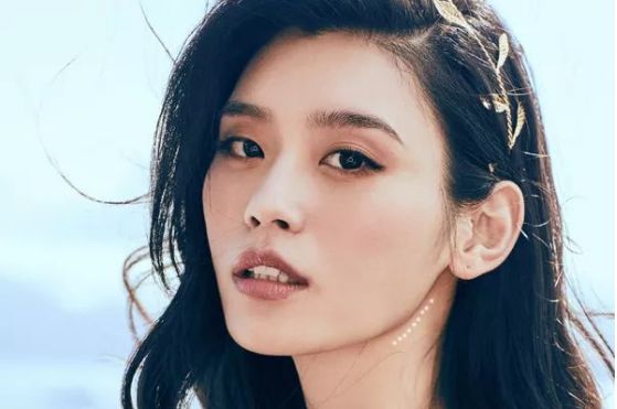 蜡笔小新无法抵挡蛋糕的诱惑,蜡笔小新被挤太阳穴