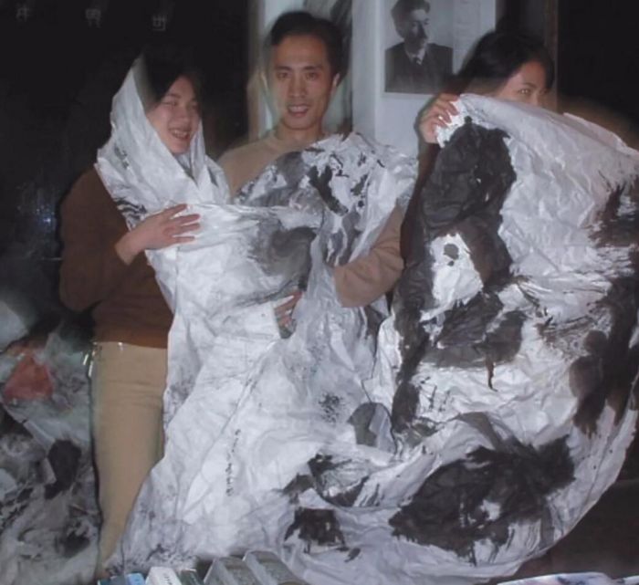 *江阳**组合新展亮相798艺术区