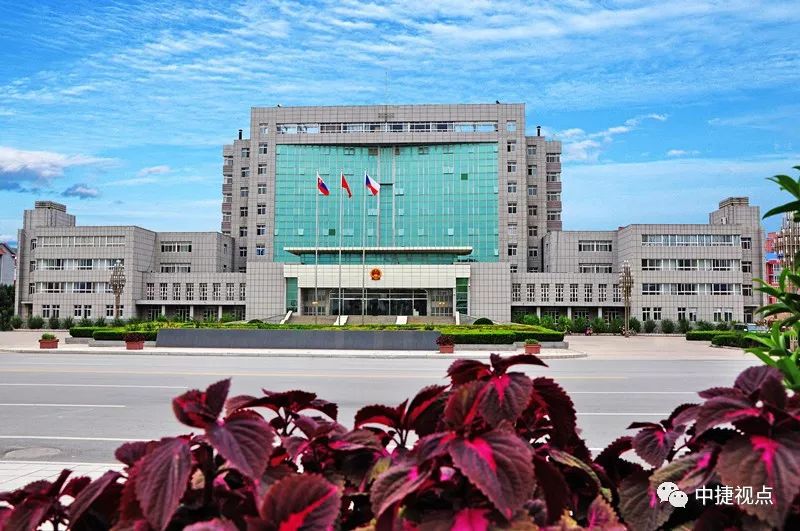 赞中国改革开放四十年的诗赏析,咏改革开放四十周年诗词