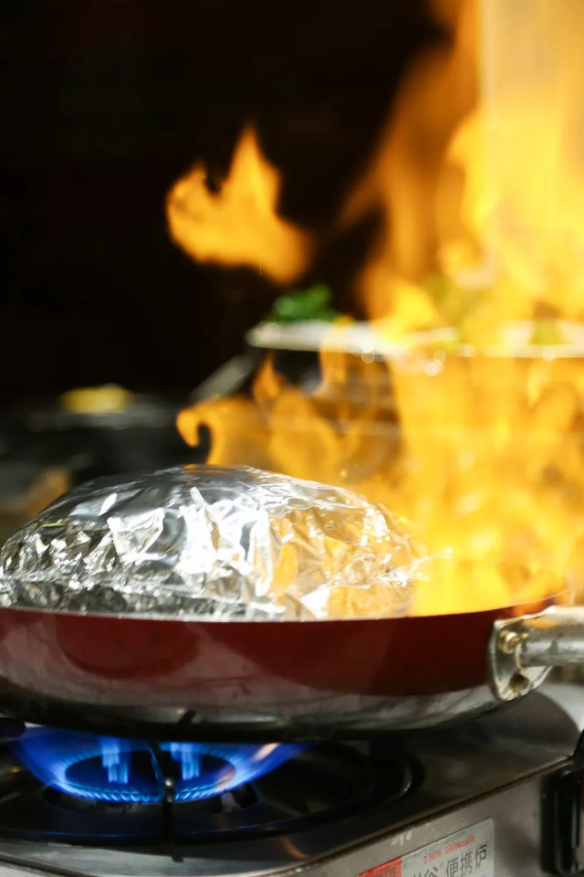 福利‖带上你的plus胃，郑州这家海鲜自助餐厅鲍鱼螃蟹吃到醉！