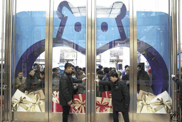 火爆全国的网红超市盒马鲜生来武汉啦！首店开业波龙88元一只，超多爆款买一送一！