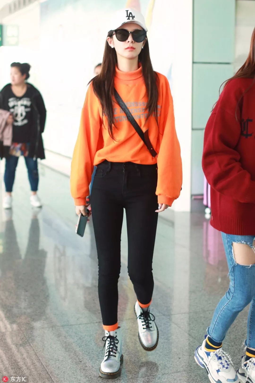 鞋带绕脚脖,鞋带勒脚脖会水肿吗