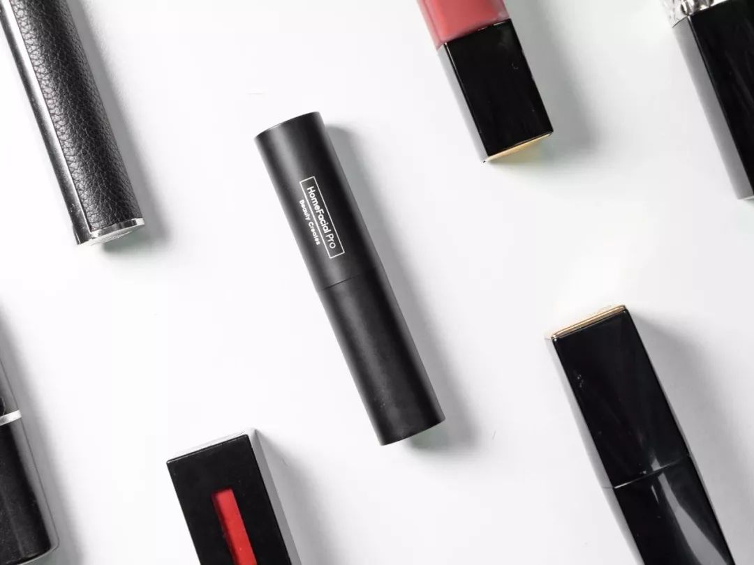 唇干用什么唇膏最安全,干唇救星唇膏