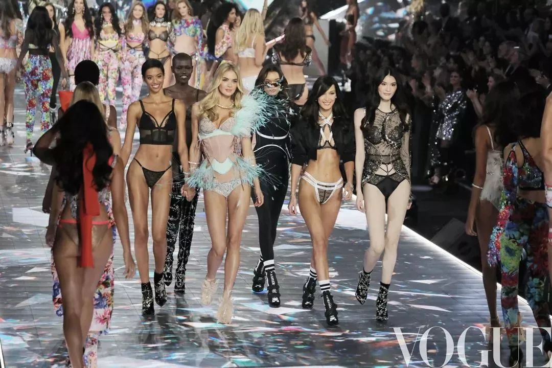 解放中国女人的胸部，从抛弃维密开始