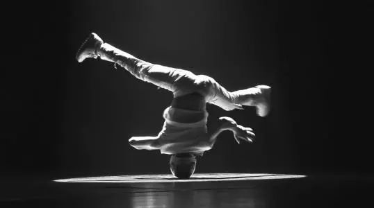 不用出门就能去买东西,不用出门也能买到海外产品