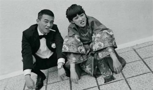 陈小春和应采儿的婚礼服装,陈小春应采儿快乐大本营衣服