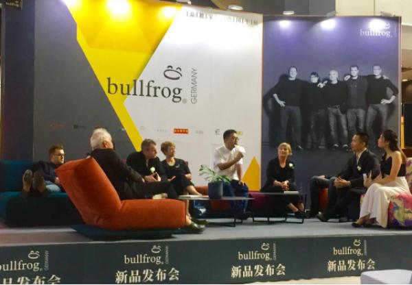 品胜家居工厂店正在直播,品胜德国牛蛙综合体验馆