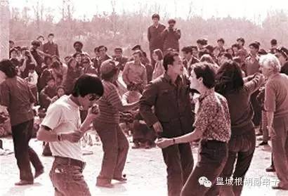 交际舞为啥会出事,交际舞为什么影响家庭