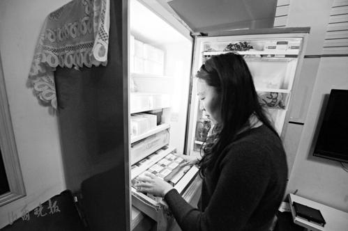 她帮了很多人儿子身患血友病谁来帮