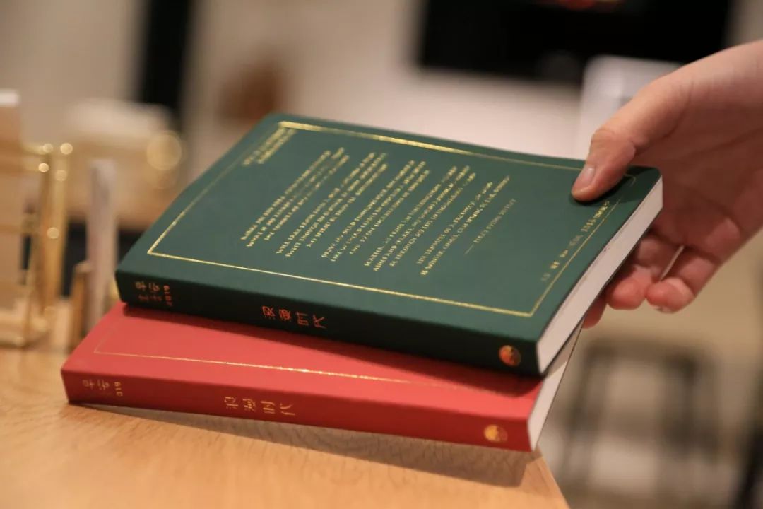 高级“红配绿”！试问谁不想拥有这样一本手帐？｜福利