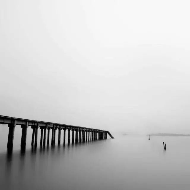 生而为人我很抱歉的日语,太宰治为什么说生而为人我很抱歉