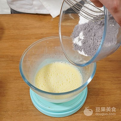 不用发酵的黑米糕做法,不需要打发的黑米糕