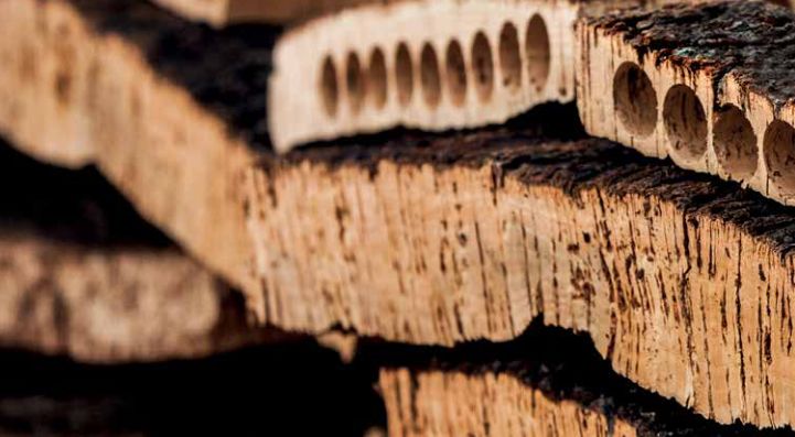 罗马人发明了左右脚的鞋,欧洲人古代用什么做鞋底